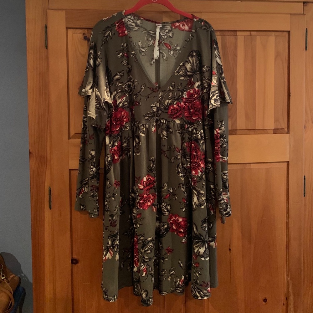 Uncle Frank tunic. Looks new.
